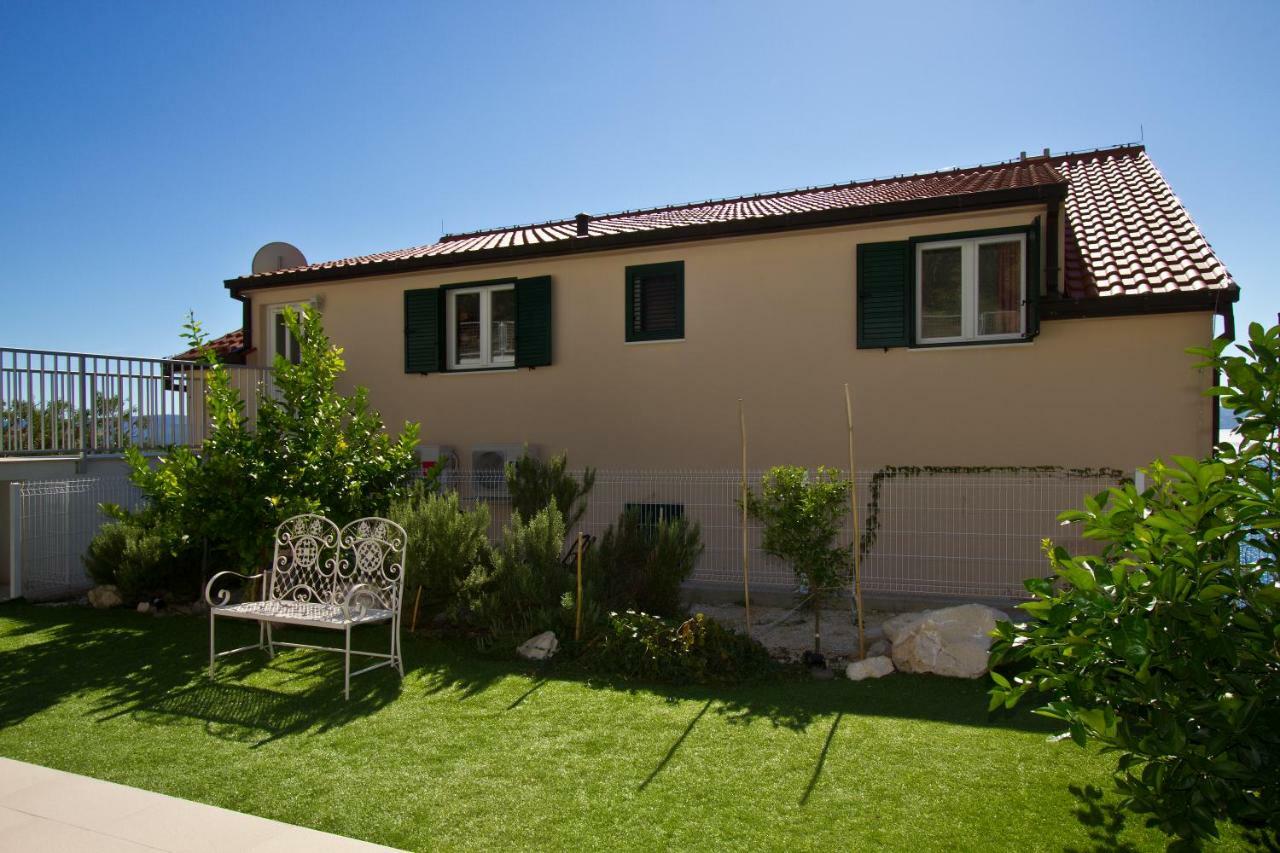 Villa Omis Michy - Family House For Big And Small Groups Exterior photo